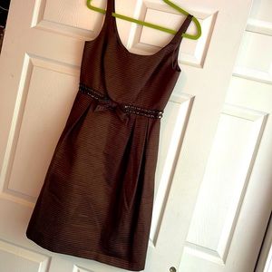 Adorable Carmen Marc Valvo, brown dress